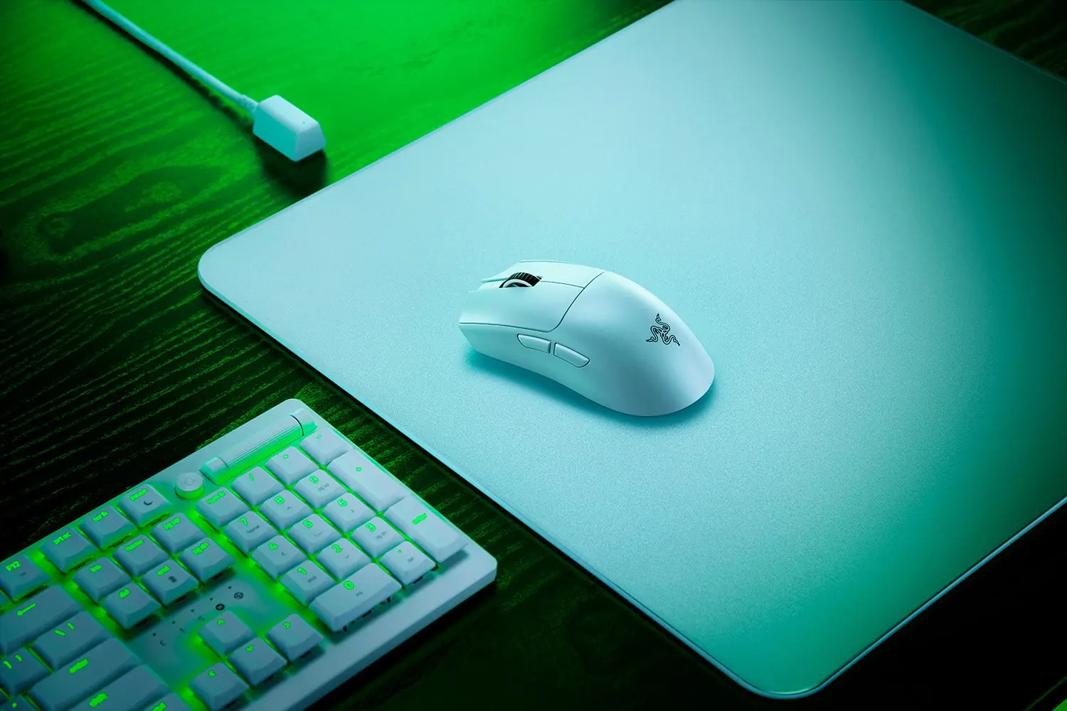 Razer Viper V3 Pro 遊戲滑鼠 (白色) 3